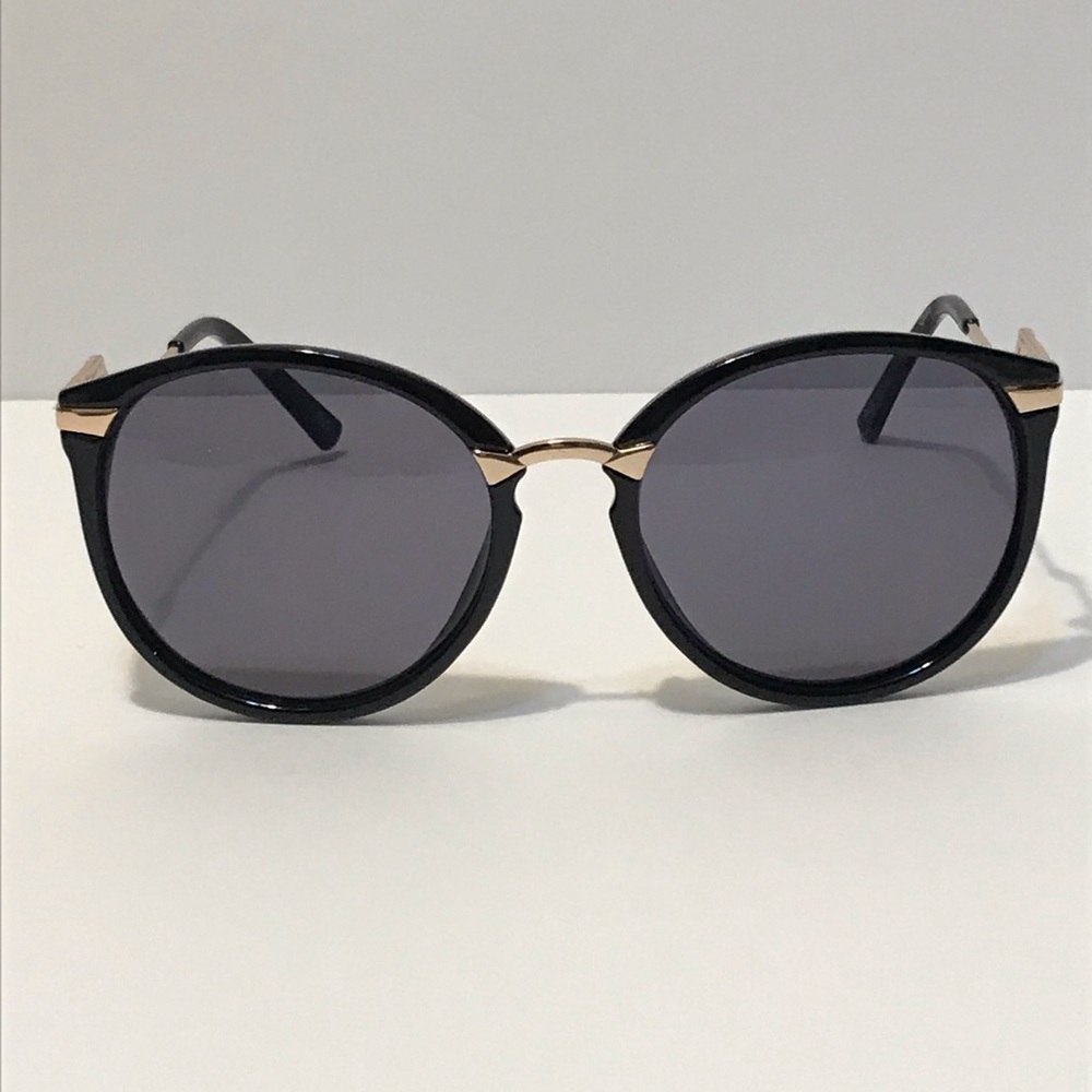 ⭐️HP⭐️!!! Perverse Sunglasses Dewap